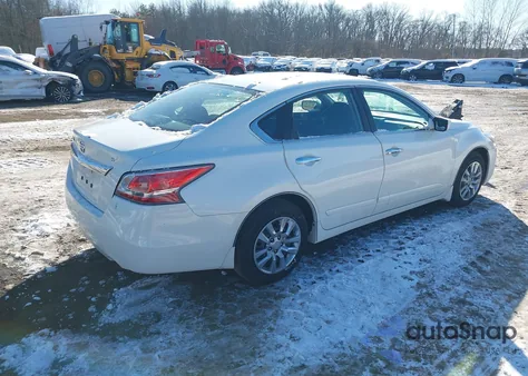 2015 Nissan Altima 2.5 S from USA, damaged, VIN 1N4AL3AP0FN335267